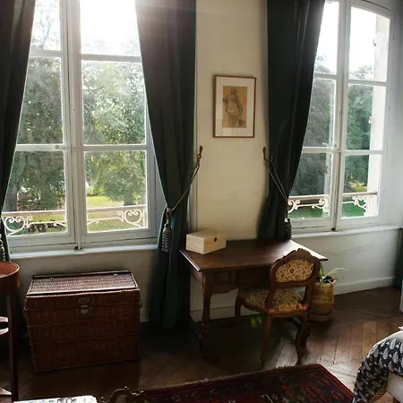 住宿加早餐酒店 Chateau De *